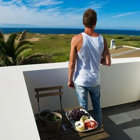 بيت للعطل Amazing Modern House On The Sea! فيريل
