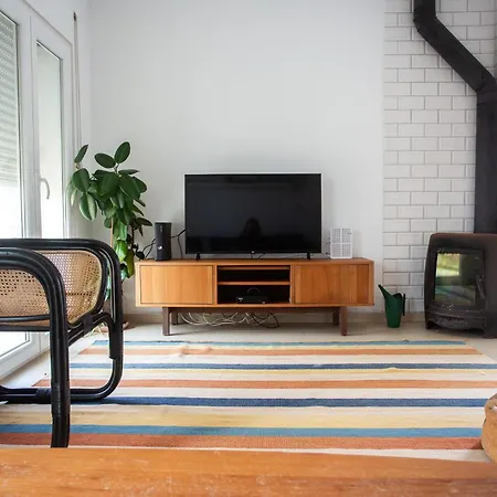 Hébergement de vacances Amazing Modern House On The Sea! *