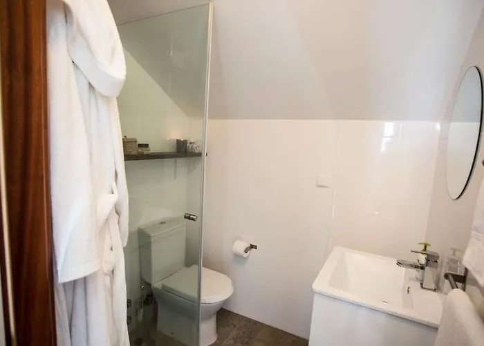 Amazing Modern House On The Sea! *