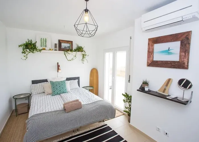 Hébergement de vacances Amazing Modern House On The Sea! Ferrel (Leiria)