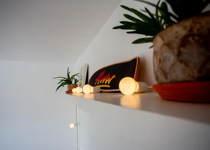 Amazing Modern House On The Sea! *